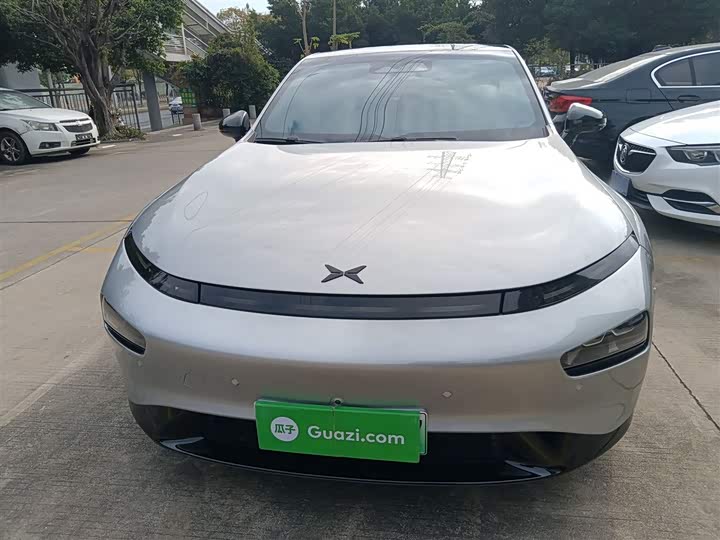 Фото 3 - XPeng P7