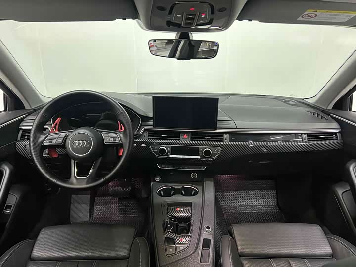 Фото 7 - Audi A4L