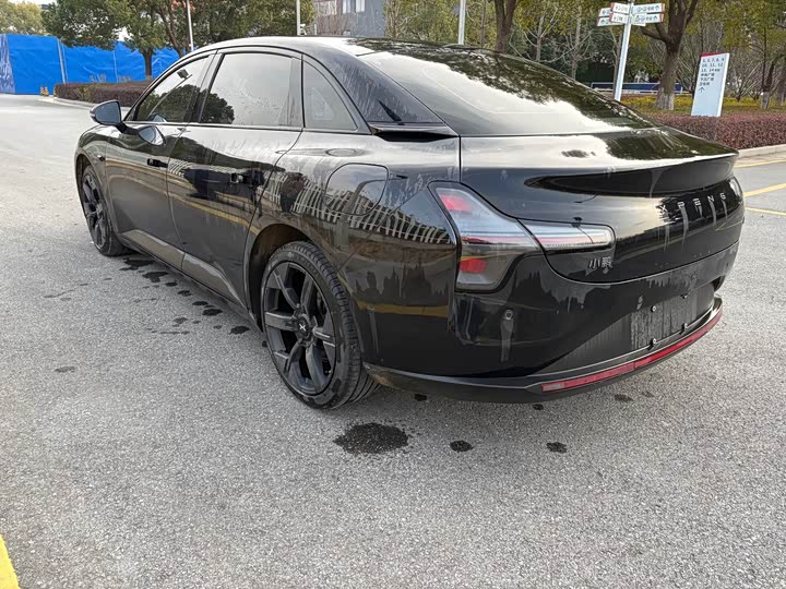 Фото 9 - XPeng Mona M03