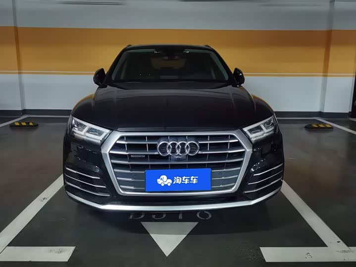 Фото 2 - Audi Q5L