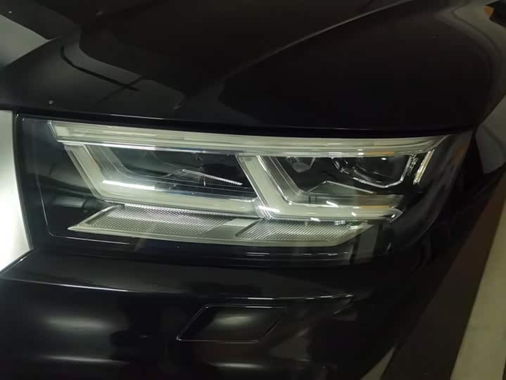 Фото 5 - Audi Q5L