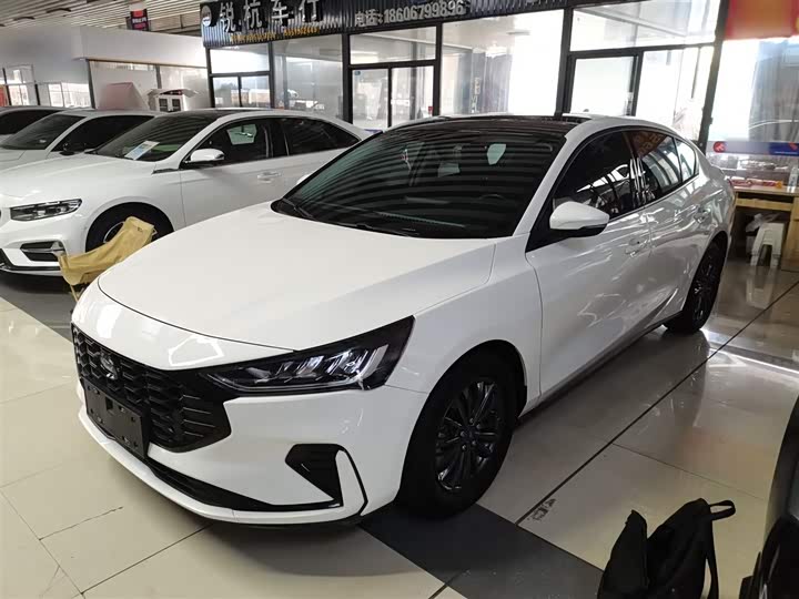 Фото 2 - Ford Focus