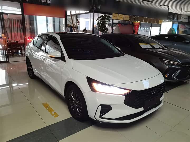 Фото 4 - Ford Focus