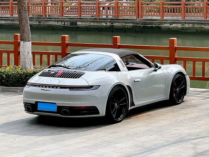 Фото 7 - Porsche 911