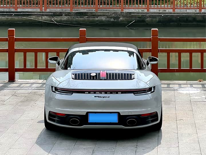 Фото 8 - Porsche 911