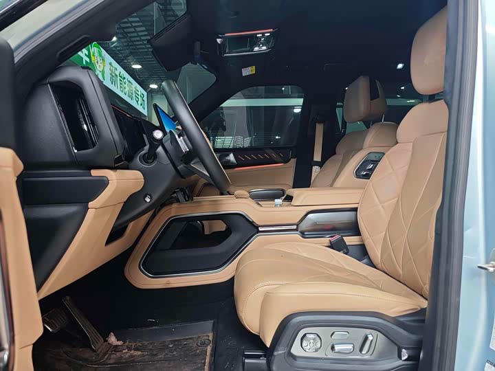 Фото 6 - BYD FangChengBao Leopard 8