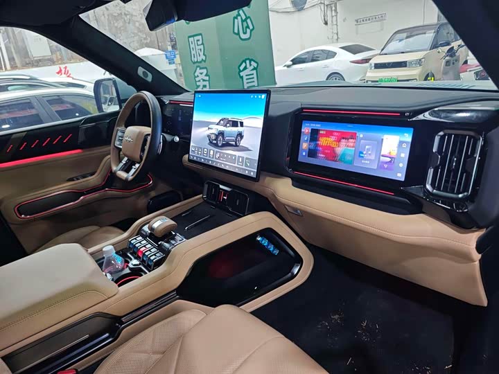 Фото 7 - BYD FangChengBao Leopard 8