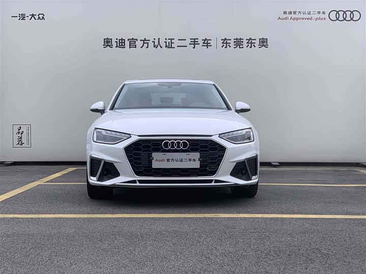Фото 2 - Audi A4L