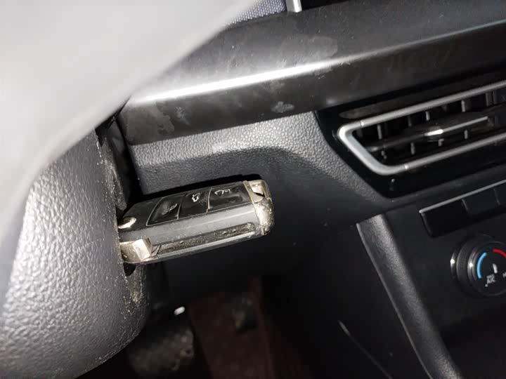 Фото 9 - Volkswagen Lavida