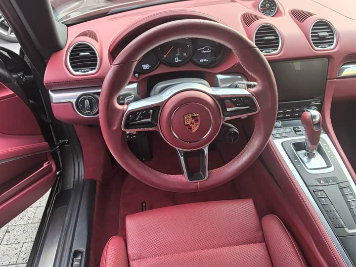 Фото 9 - Porsche 718