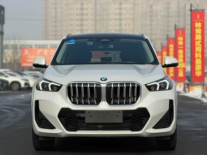 Фото 2 - BMW X1