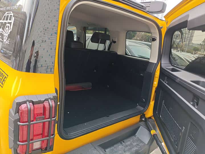 Фото 9 - Tank 300