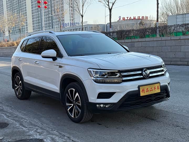 Фото 2 - Volkswagen Tharu