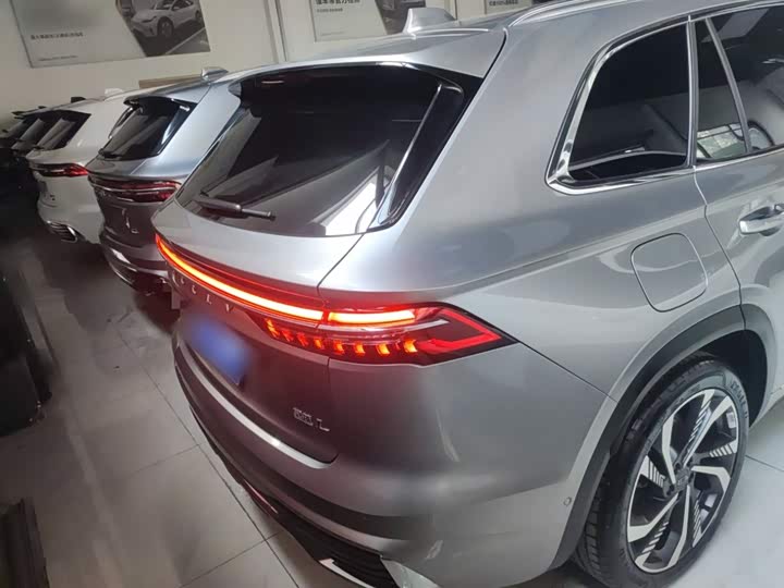 Фото 6 - Geely Monjaro