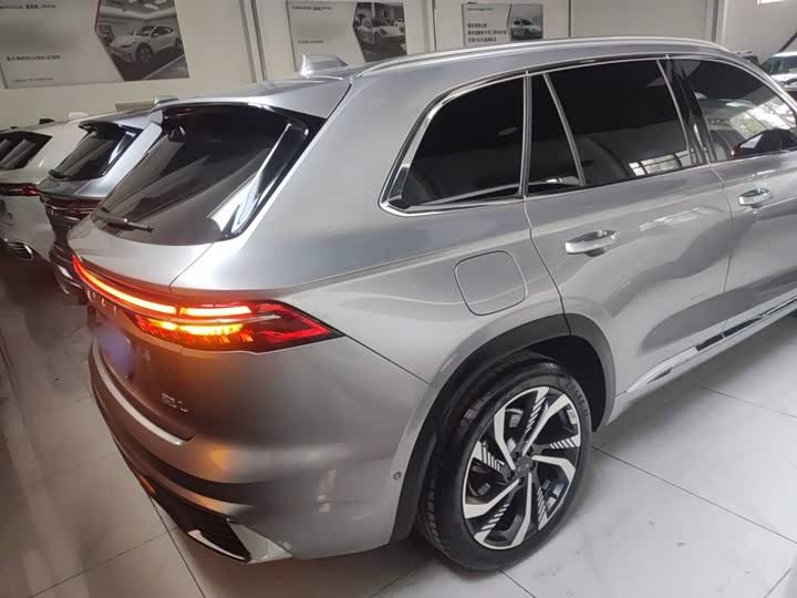 Фото 7 - Geely Monjaro