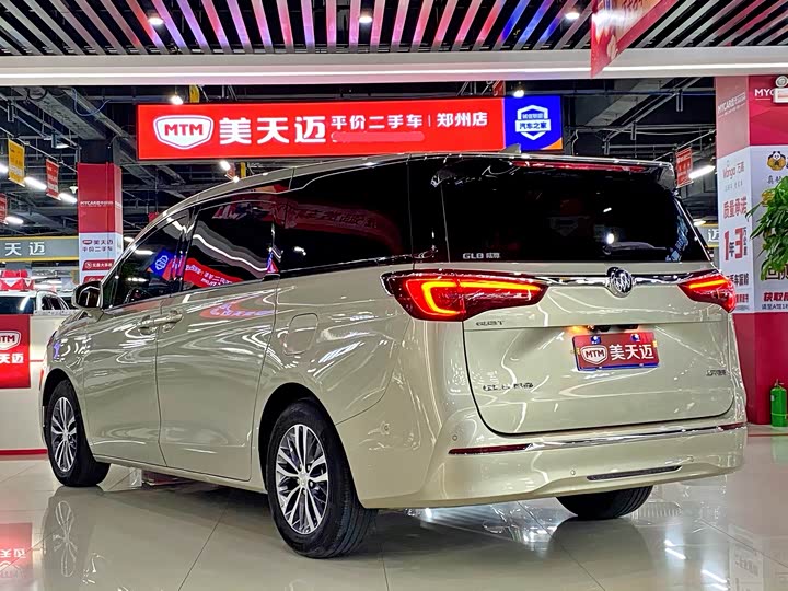 Фото 6 - Buick GL8 ES