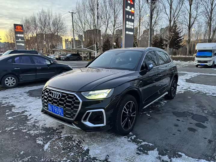 Фото 1 - Audi Q5L