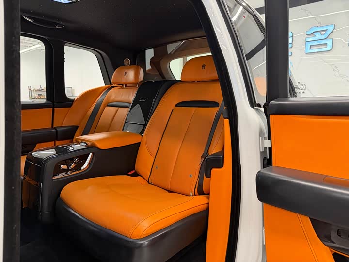 Фото 5 - Rolls-Royce Cullinan