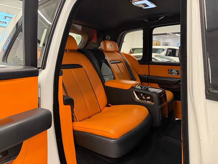 Фото 7 - Rolls-Royce Cullinan