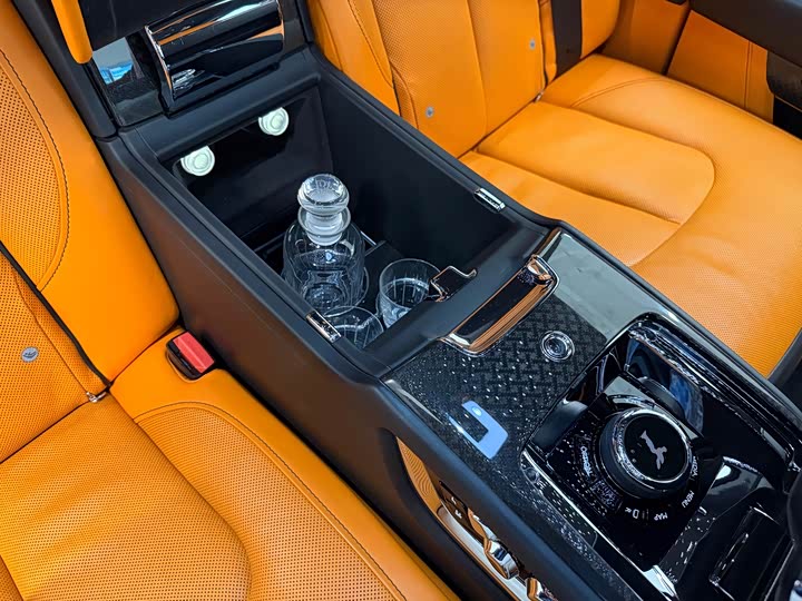 Фото 8 - Rolls-Royce Cullinan