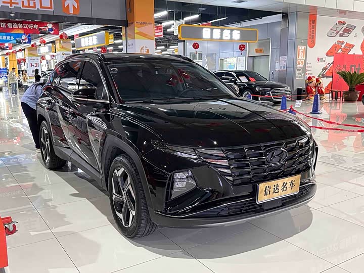 Фото 3 - Hyundai Tucson L