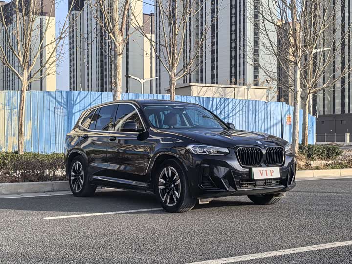 Фото 3 - BMW iX3