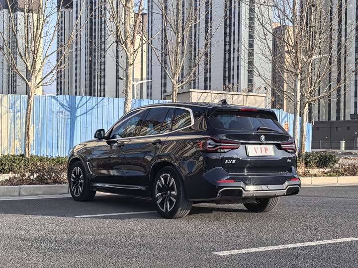 Фото 6 - BMW iX3