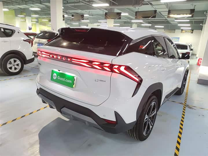 Фото 7 - Geely Galaxy L7