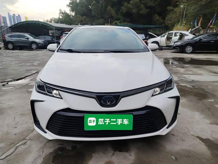 Фото 3 - Toyota Corolla