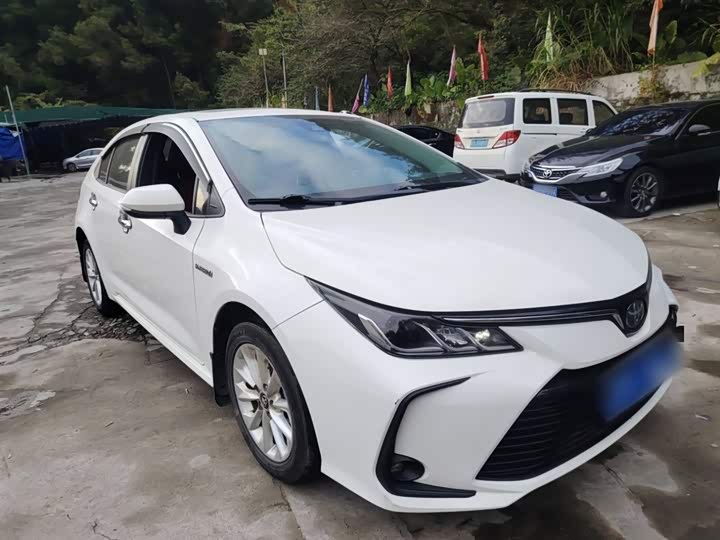 Фото 4 - Toyota Corolla