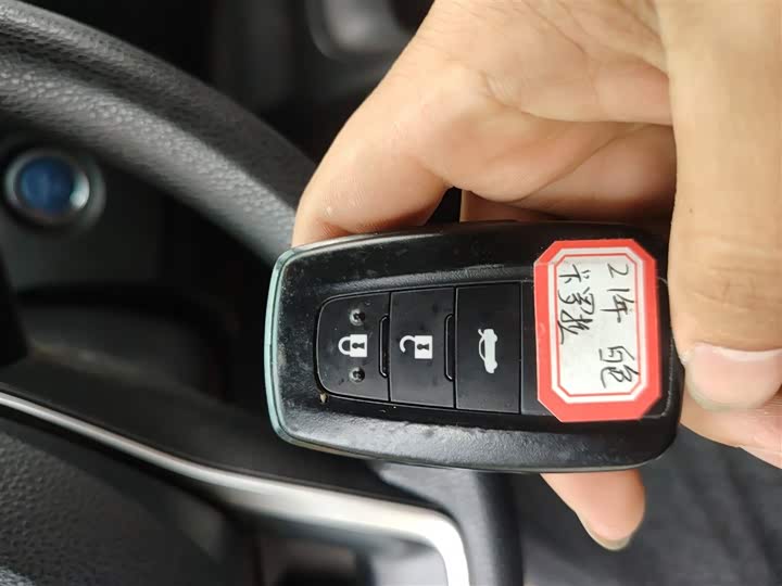 Фото 9 - Toyota Corolla