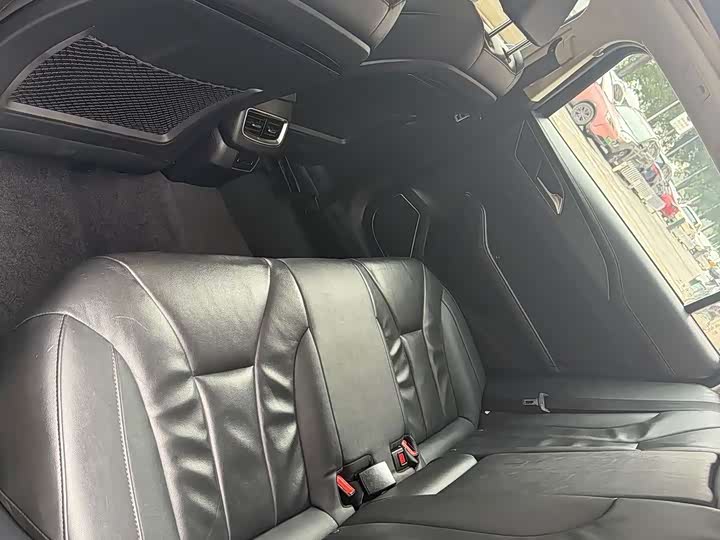 Фото 4 - Hongqi H5