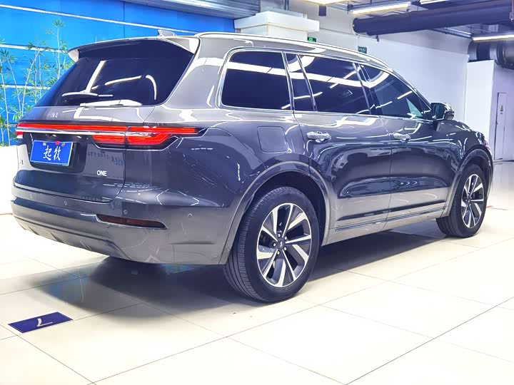 Фото 4 - LiXiang One