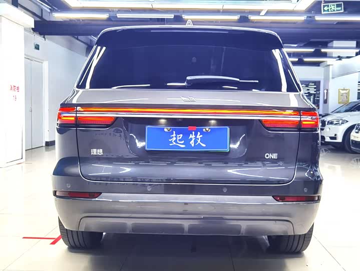 Фото 5 - LiXiang One