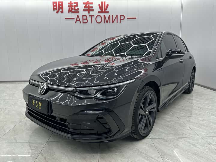 Фото 1 - Volkswagen Golf