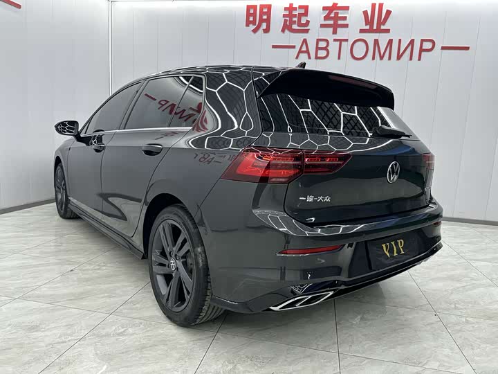 Фото 8 - Volkswagen Golf