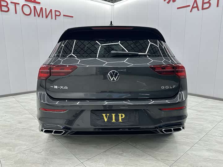 Фото 9 - Volkswagen Golf