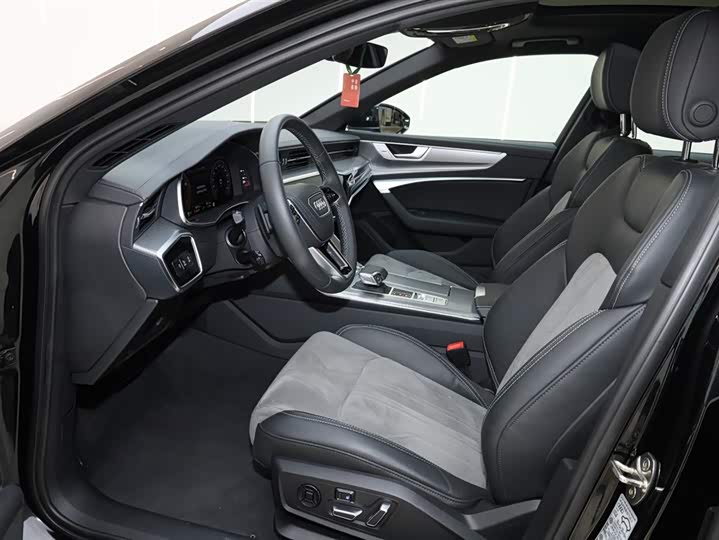 Фото 3 - Audi A6L