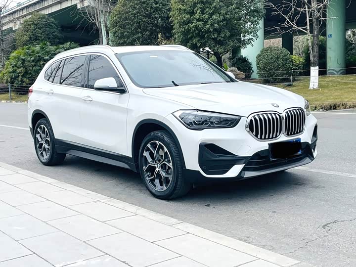 Фото 3 - BMW X1
