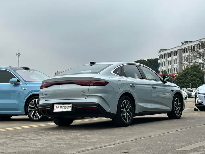 Фото 4 - BYD Qin L