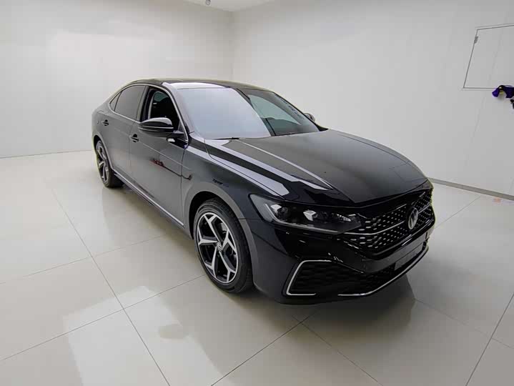 Фото 3 - Volkswagen Passat