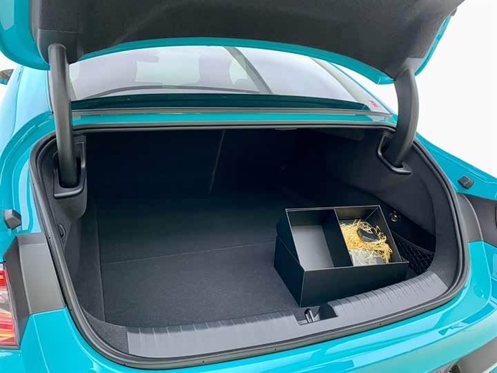 Фото 9 - Xiaomi SU7