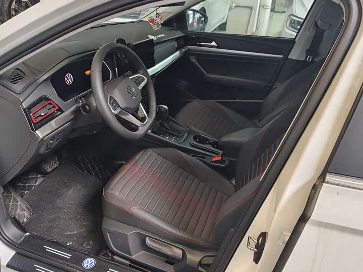 Фото 5 - Volkswagen Lavida