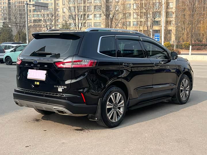 Фото 6 - Ford Edge