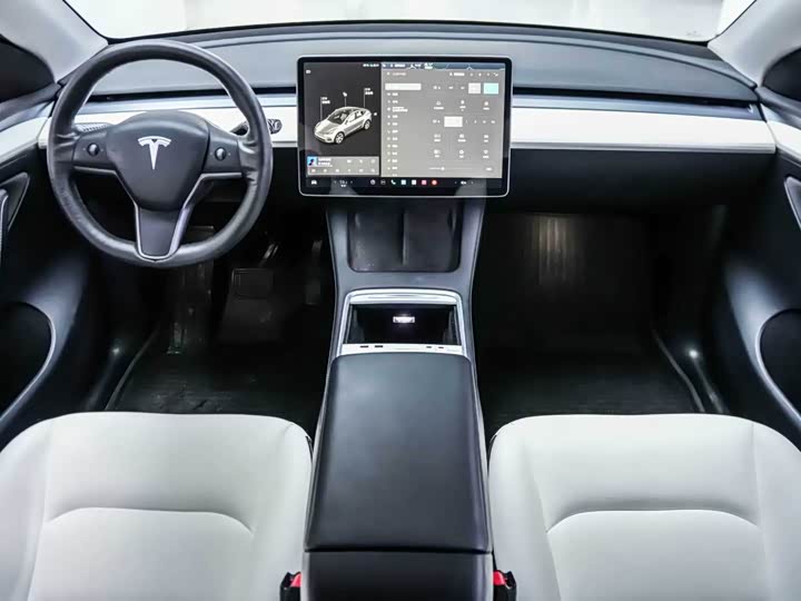 Фото 4 - Tesla Model Y