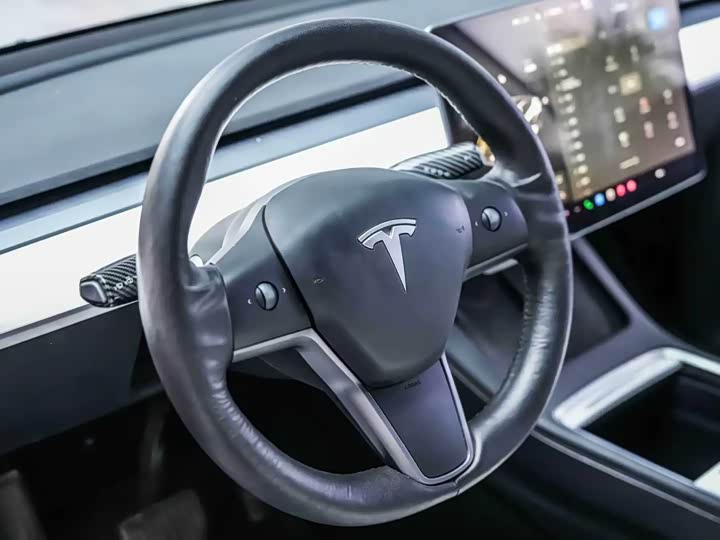 Фото 6 - Tesla Model Y