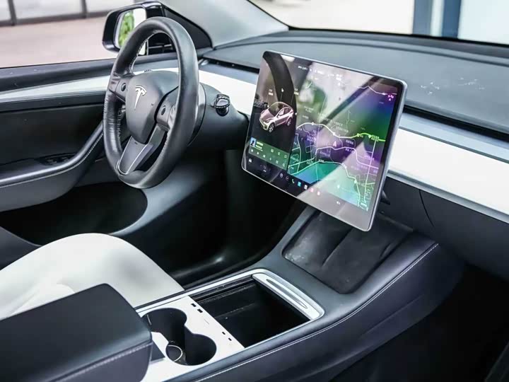 Фото 7 - Tesla Model Y