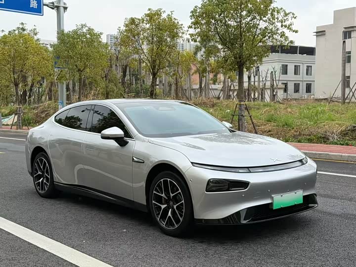 Фото 2 - XPeng P7