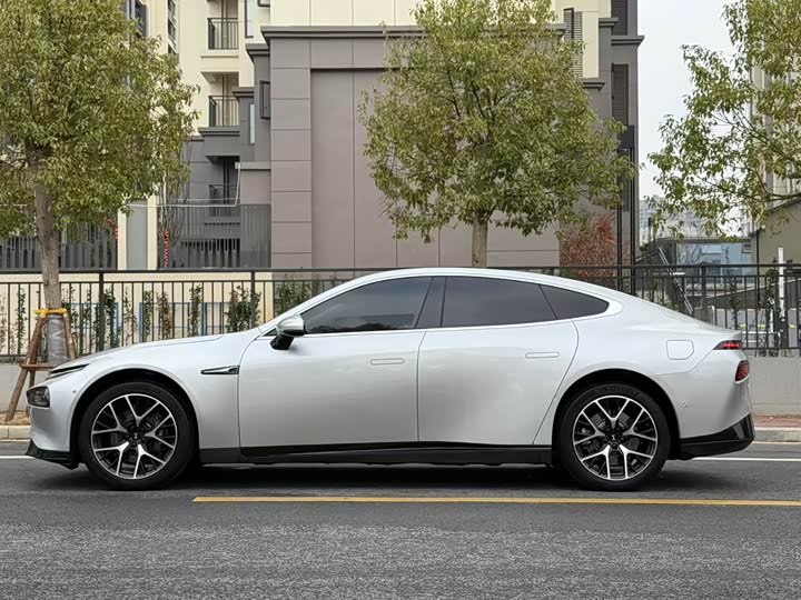 Фото 7 - XPeng P7