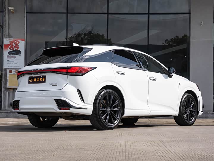 Фото 3 - Lexus RX